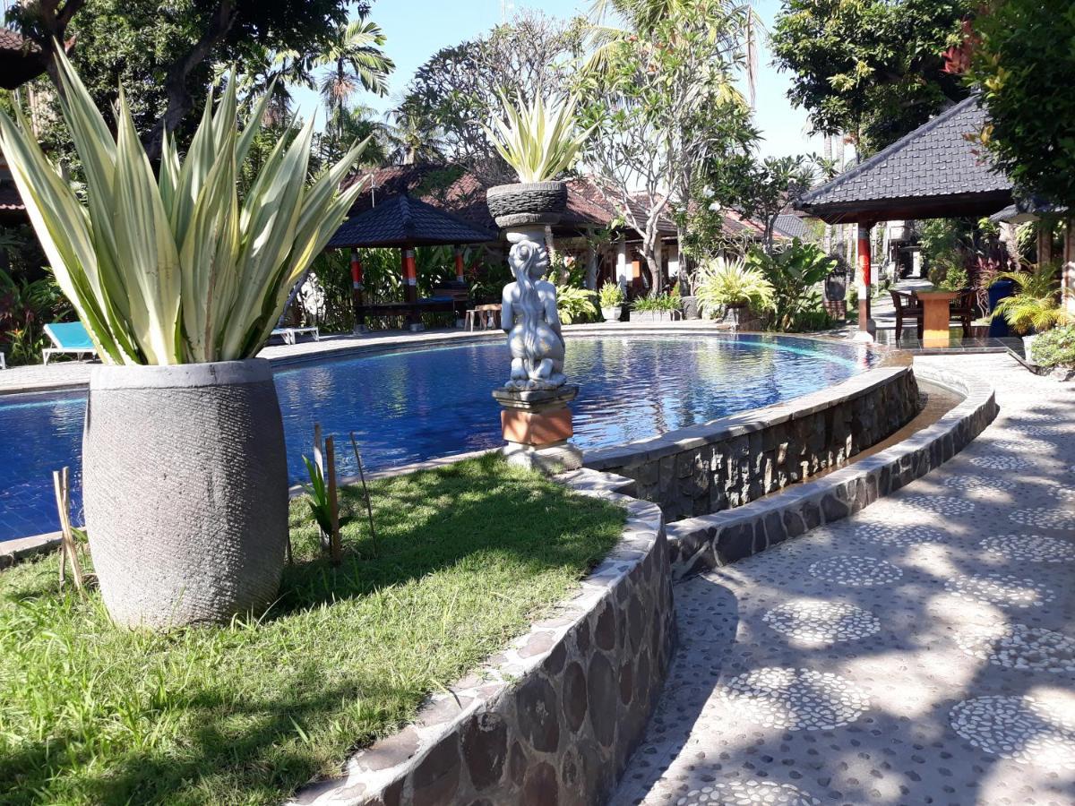 Puri Bali Hotel Lovina Exterior foto